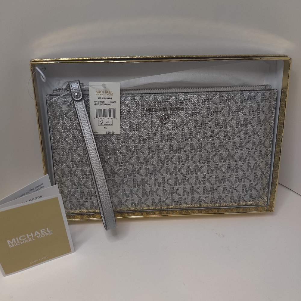 Micheal Kors Clutch